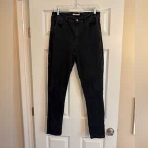 Levi's 721 High Rise Skinny Jeans in Charcoal 32